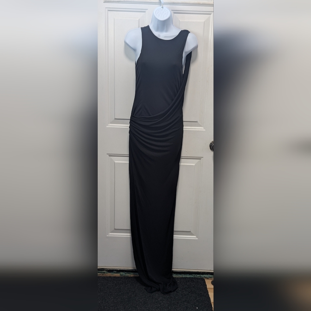 Chic Black Sleeveless Maxi Dress